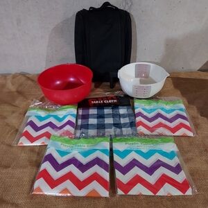 Camping or picnic accessories